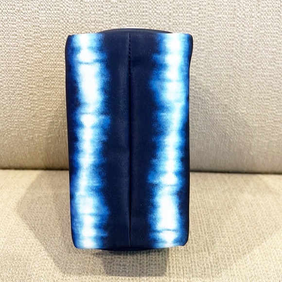 NWT Tory Burch Brigitte Ziggy Print Nylon Cosmetic Case - Picture 5 of 8